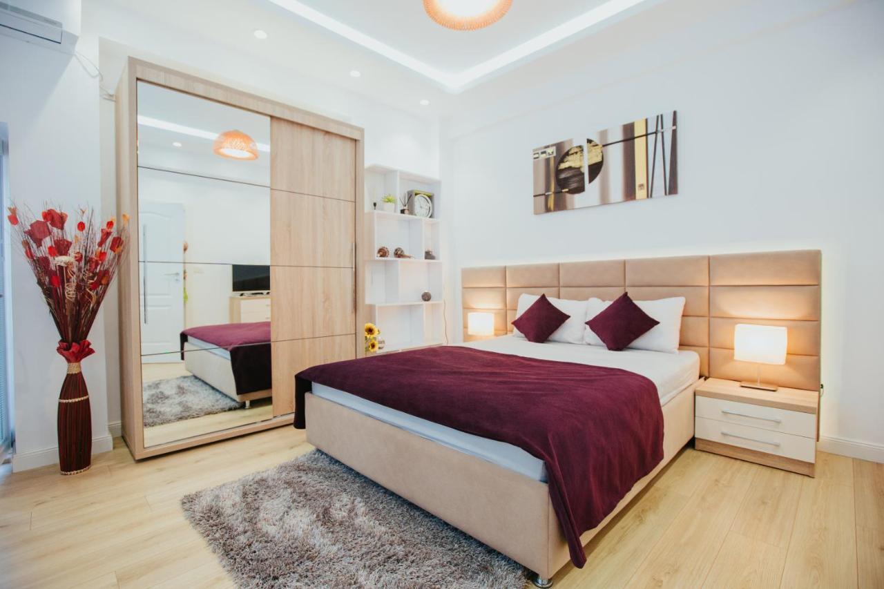 Color Apartments Corneliu Coposu 1A Street Bucarest Exterior foto