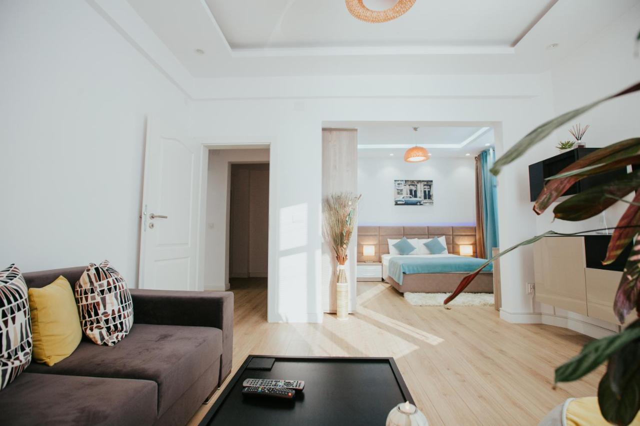Color Apartments Corneliu Coposu 1A Street Bucarest Exterior foto