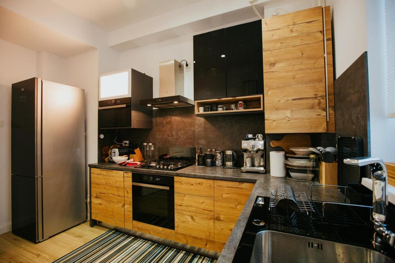Color Apartments Corneliu Coposu 1A Street Bucarest Exterior foto