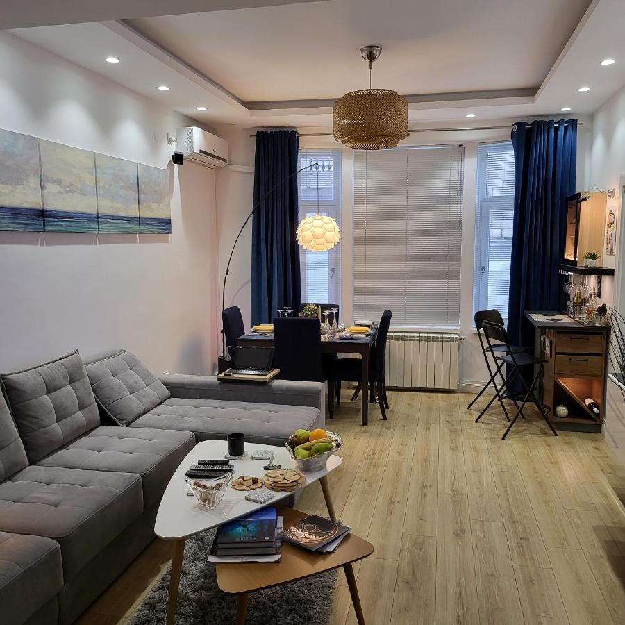 Color Apartments Corneliu Coposu 1A Street Bucarest Exterior foto